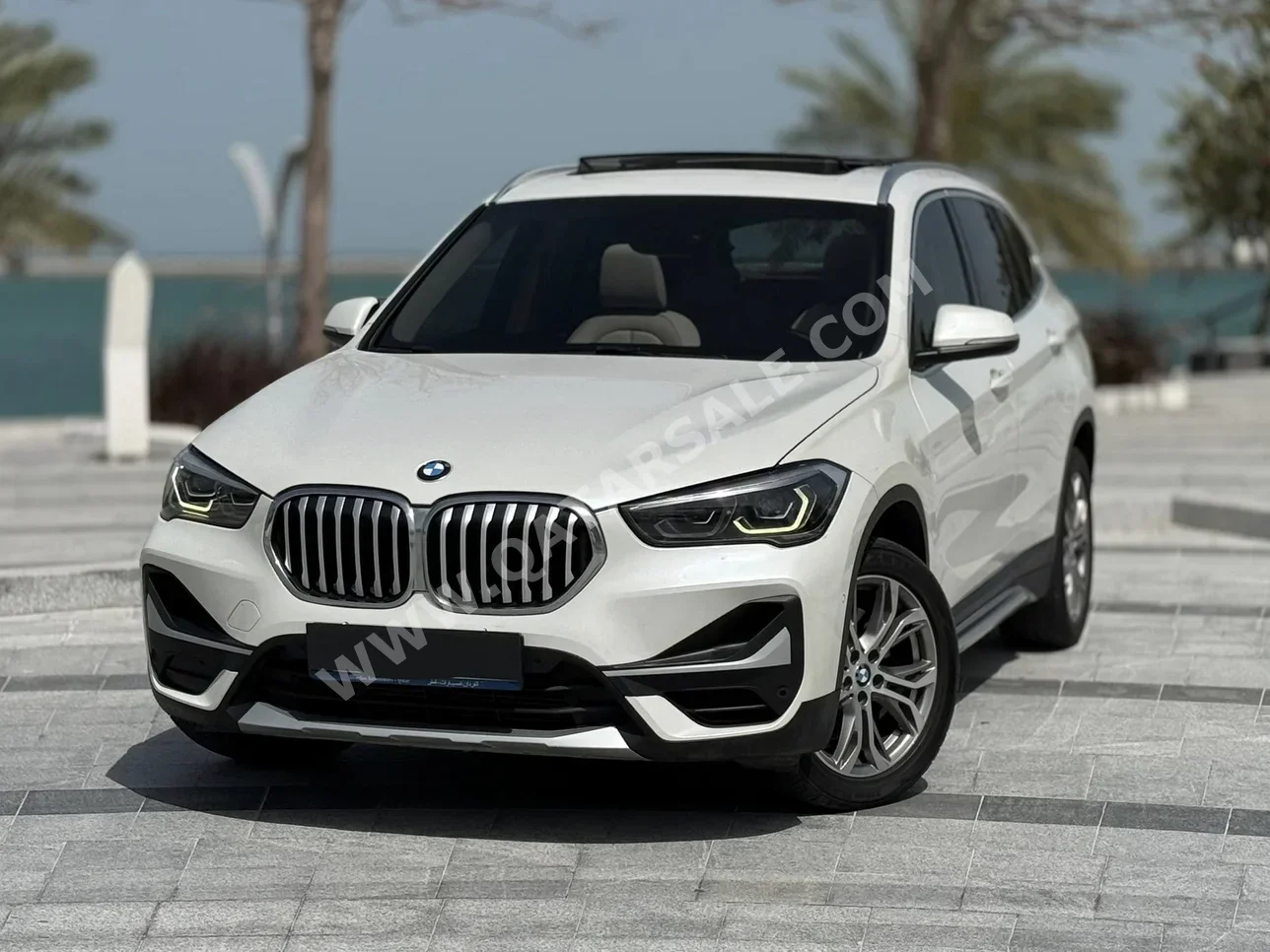 بي ام دبليو الفئة - اكس اكس 1 2020 اوتوماتيك 92,000 كم 4 سلندر دفع رباعي اس يو في أبيض