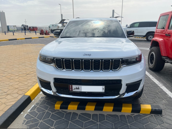 جييب  جراند شيروكي  ليميتد اديشن  2022  اوتوماتيك  54,000 كم  6 سلندر  دفع رباعي  اس يو في  أبيض  تحت الضمان