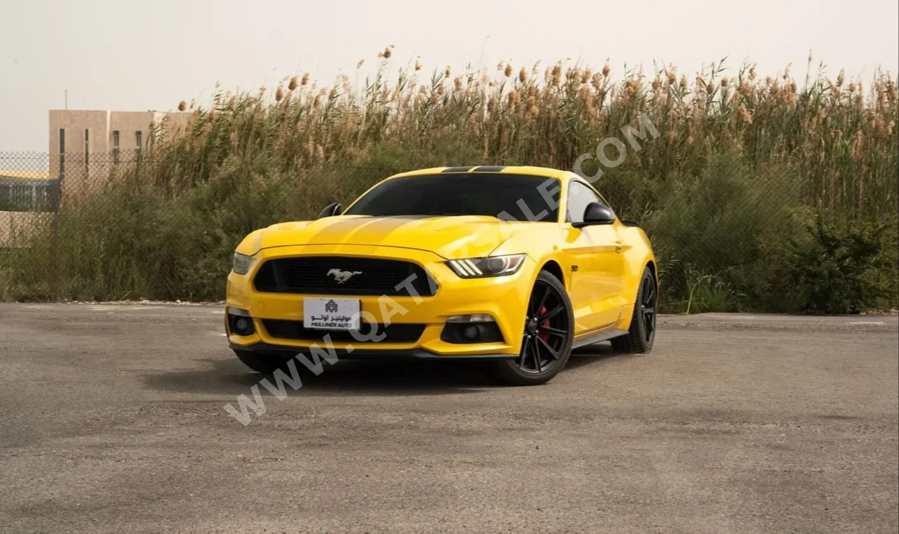 فورد  موستانغ  جي تي  2017  اوتوماتيك  108,000 كم  8 سلندر  دفع خلفي  كوبيه \ سبورت  أصفر