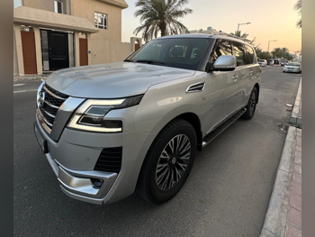 Nissan  Patrol  Titanium  2020  Automatic  73,000 Km  8 Cylinder  Four Wheel Drive (4WD)  SUV  Silver