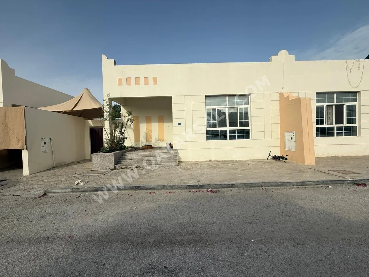 Family Residential  - Not Furnished  - Al Rayyan  - Al Aziziyah  - 2 Bedrooms