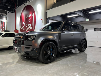 لاند روفر  ديفيندر  110  2022  اوتوماتيك  84,000 كم  8 سلندر  دفع رباعي  اس يو في  رمادي مطفي