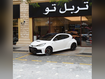 تويوتا  ياريس  جي ار  2026  عادي  1,280 كم  4 سلندر  سحب امامي  هاتشباك  أبيض  تحت الضمان