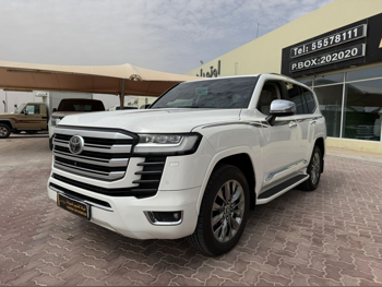 تويوتا  لاند كروزر  في اكس ار توين توربو  2022  اوتوماتيك  51,000 كم  6 سلندر  دفع رباعي  اس يو في  أبيض  تحت الضمان