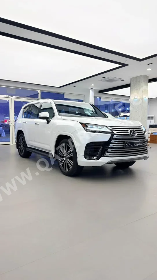 لكزس ال اكس 600 لكجري 2022 اوتوماتيك 26,000 كم 6 سلندر دفع رباعي اس يو في أبيض