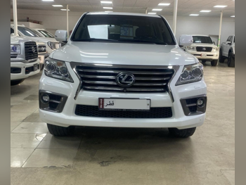 Lexus  LX  570  2015  Automatic  214,000 Km  8 Cylinder  Four Wheel Drive (4WD)  SUV  White