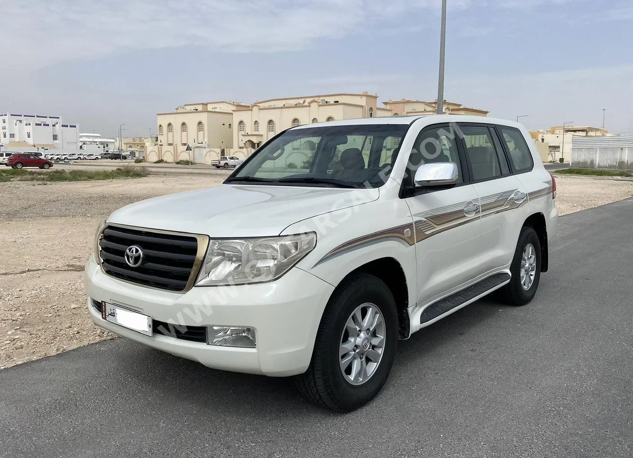 تويوتا  لاند كروزر  جي اكس ار  2009  اوتوماتيك  340,000 كم  8 سلندر  دفع رباعي  اس يو في  أبيض