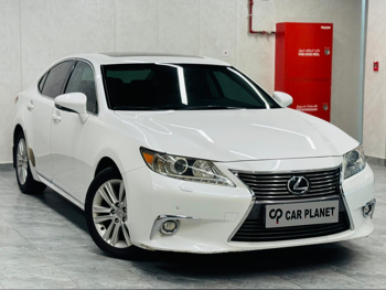 Lexus  ES  250  2015  Automatic  220,000 Km  4 Cylinder  Rear Wheel Drive (RWD)  Sedan  White