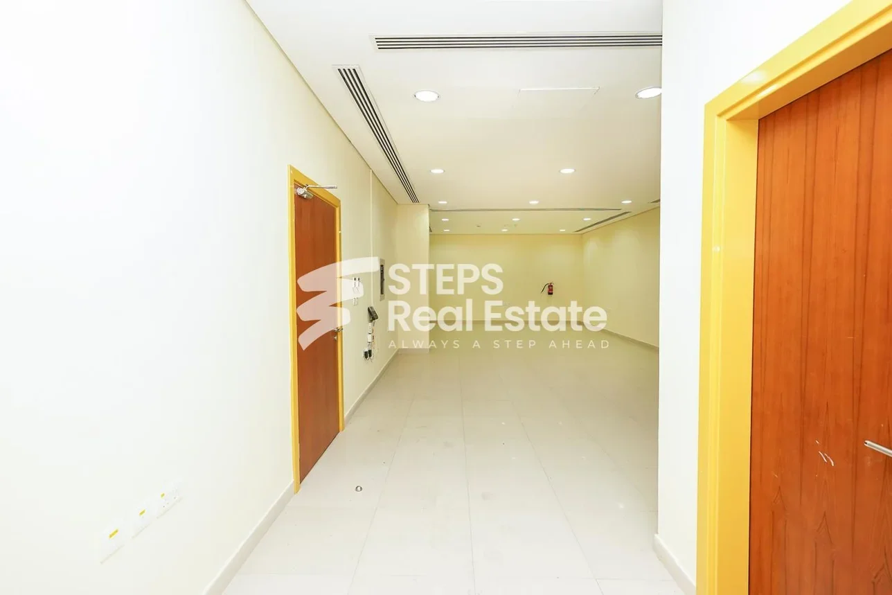 مكاتب تجارية - غير مفروشة  - الريان  - أبو هامور