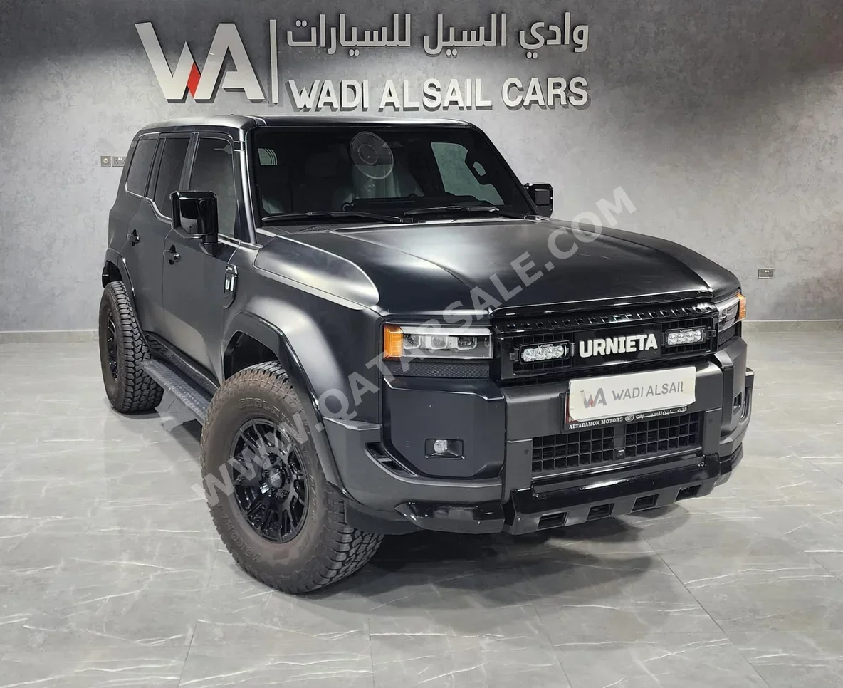 تويوتا برادو 2025 اوتوماتيك 19,000 كم 6 سلندر دفع رباعي اس يو في أسود تحت الضمان