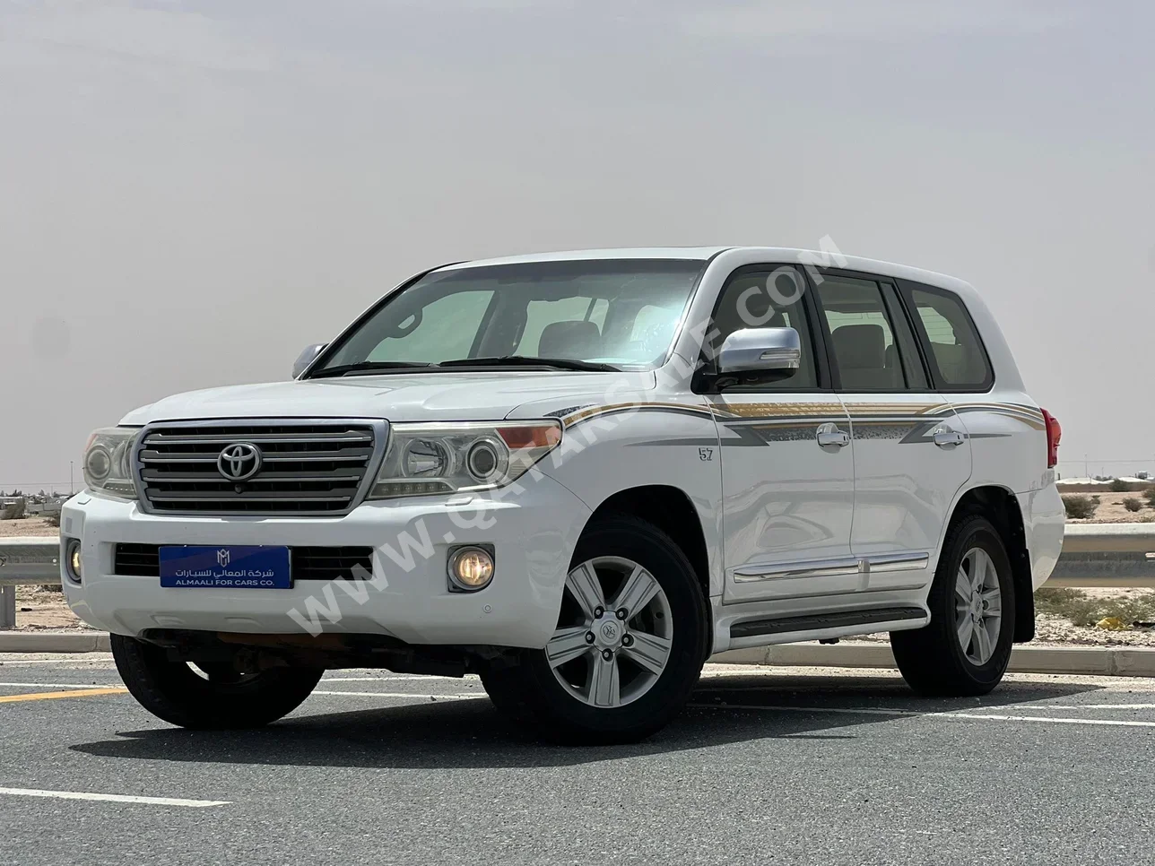 تويوتا  لاند كروزر  في اكس ار  2013  اوتوماتيك  251,000 كم  8 سلندر  دفع رباعي  اس يو في  أبيض