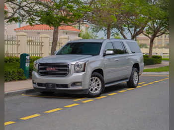 GMC  Yukon  XL  2016  Automatic  176,000 Km  8 Cylinder  Rear Wheel Drive (RWD)  SUV  Silver