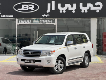 تويوتا  لاند كروزر  جي اكس ار  2014  اوتوماتيك  129,000 كم  8 سلندر  دفع رباعي  اس يو في  أبيض