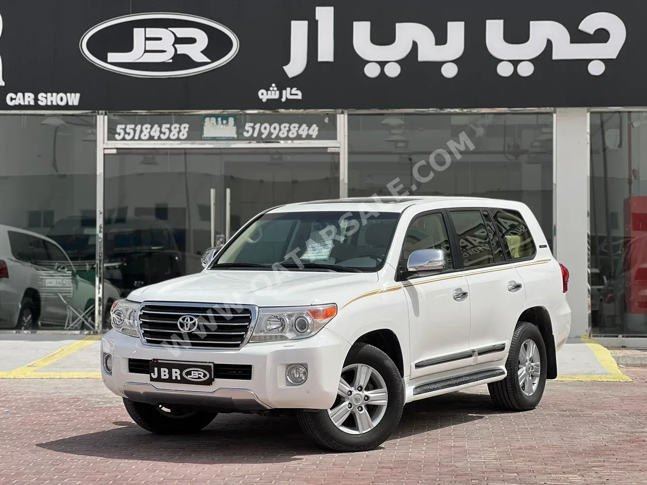 تويوتا  لاند كروزر  جي اكس ار  2014  اوتوماتيك  129,000 كم  8 سلندر  دفع رباعي  اس يو في  أبيض