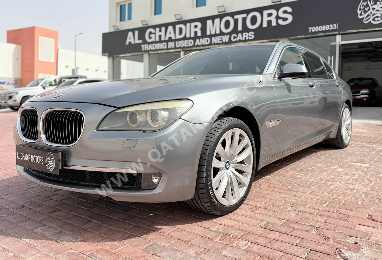 بي ام دبليو  الفئة - السابعة  740 Li  2011  اوتوماتيك  143,000 كم  6 سلندر  دفع خلفي  سيدان  رمادي
