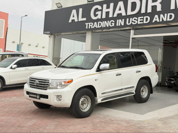 Toyota  Land Cruiser  VXR  2015  Automatic  385,000 Km  8 Cylinder  Four Wheel Drive (4WD)  SUV  White