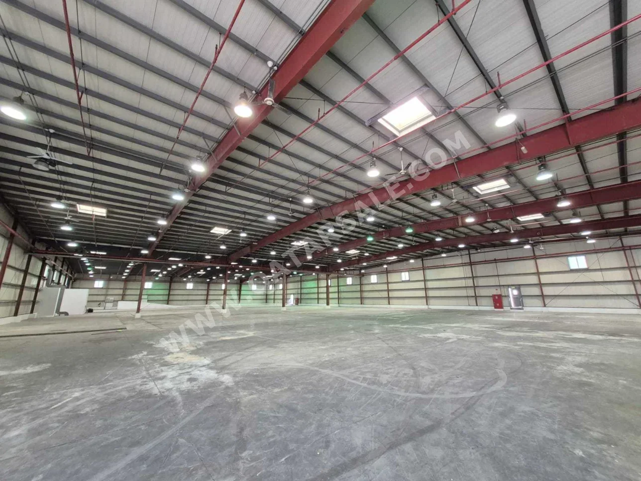 Warehouses & Stores - Al Wakrah  - Barkit Al Awamer  -Area Size: 4000 Square Meter
