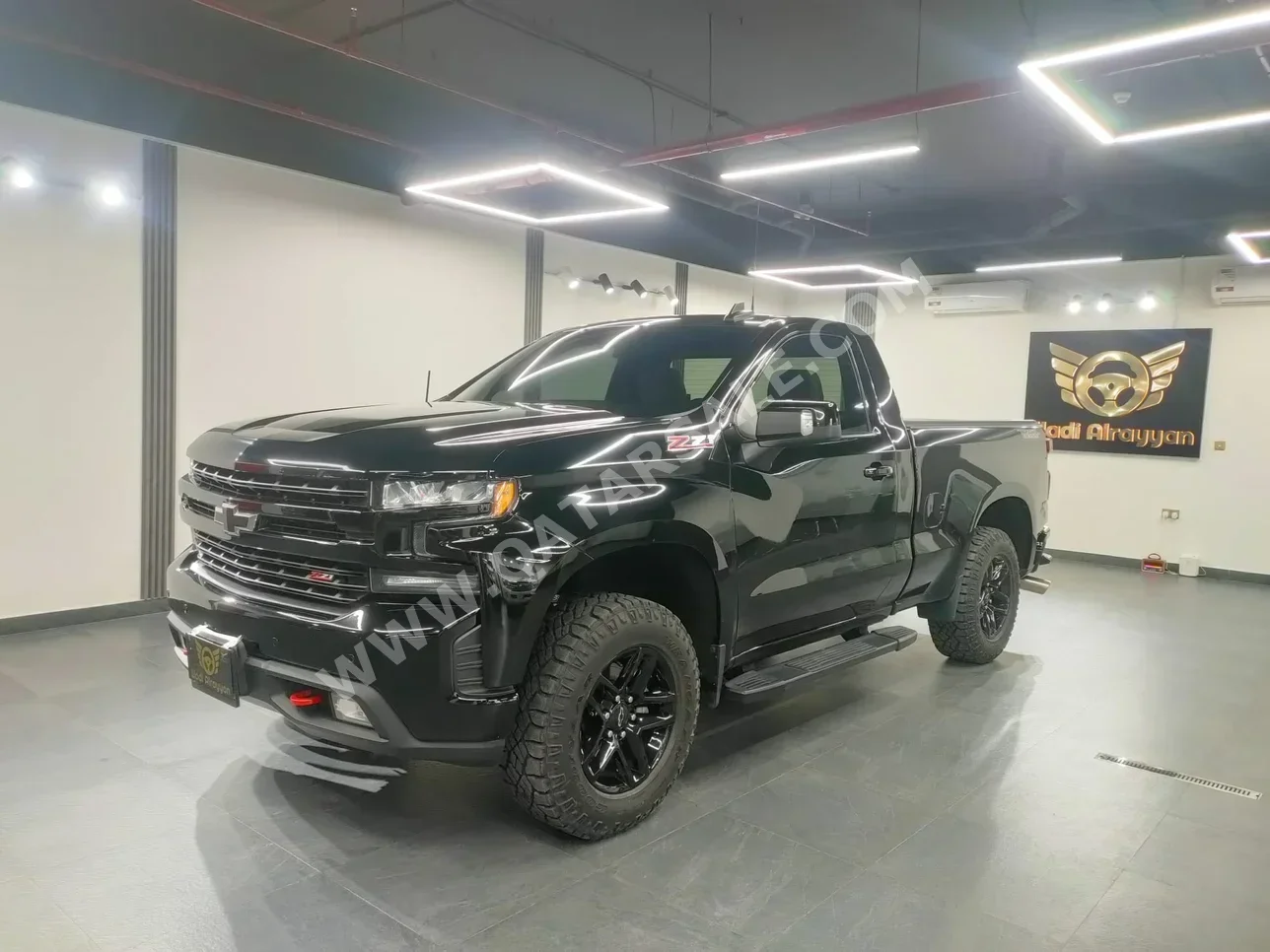 شفروليه سلفرادو زد 71 2022 اوتوماتيك 68,000 كم 8 سلندر دفع رباعي بيكب أسود