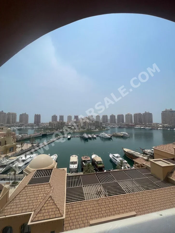 1 غرف نوم  شقة  للبيع  في الدوحة -  اللؤلؤة  مفروشة بالكامل