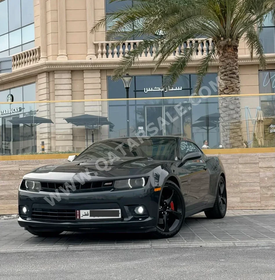 شفروليه  كمارو  اس اس  2014  اوتوماتيك  93,000 كم  8 سلندر  دفع خلفي  كوبيه \ سبورت  رمادي