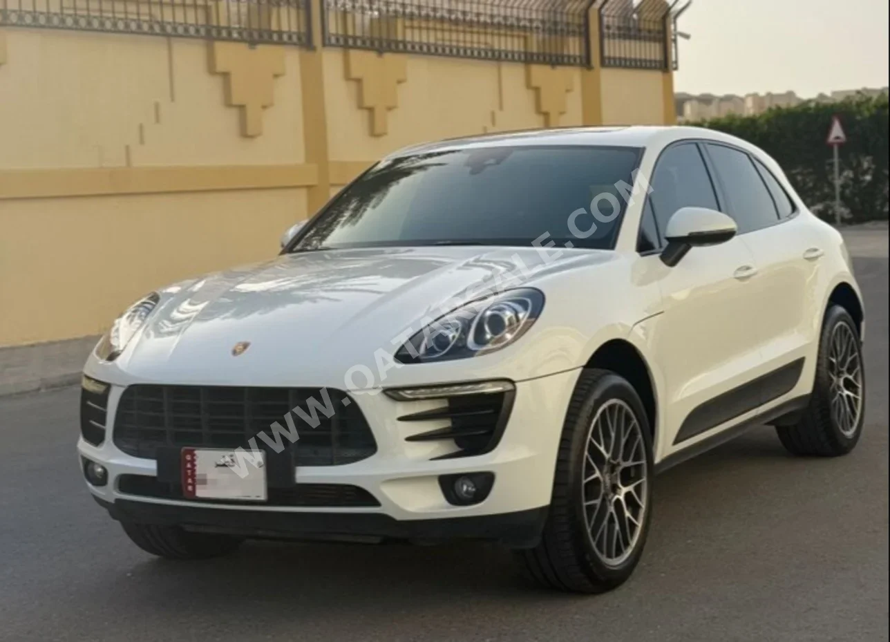 بورش  ماكان  2018  اوتوماتيك  91,000 كم  4 سلندر  دفع رباعي  اس يو في  أبيض