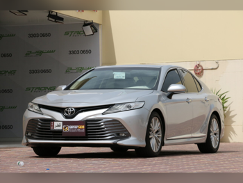 تويوتا  كامري  ليمتد  2020  اوتوماتيك  111,000 كم  6 سلندر  سحب امامي  سيدان  فضي