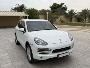Porsche  Cayenne  2013  Automatic  39,675 Km  6 Cylinder  Four Wheel Drive (4WD)  SUV  White