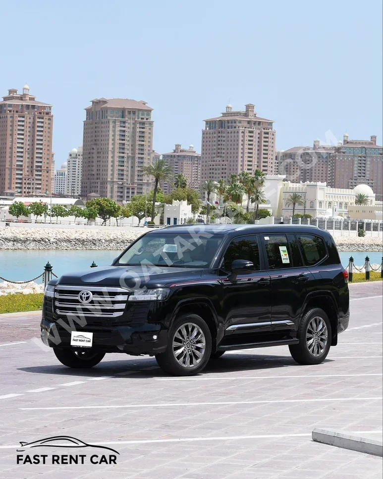 تويوتا  لاند كروزر جي اكس ار  8 سلندر  إس يو في 4 في 4  أسود  2026