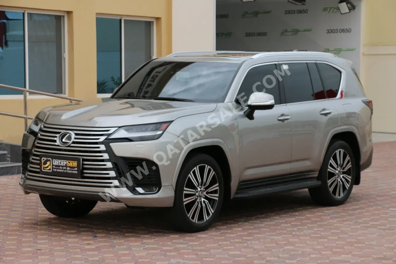 لكزس  ال اكس  600 لكجري  2024  اوتوماتيك  74,000 كم  6 سلندر  دفع رباعي  اس يو في  فضي  تحت الضمان