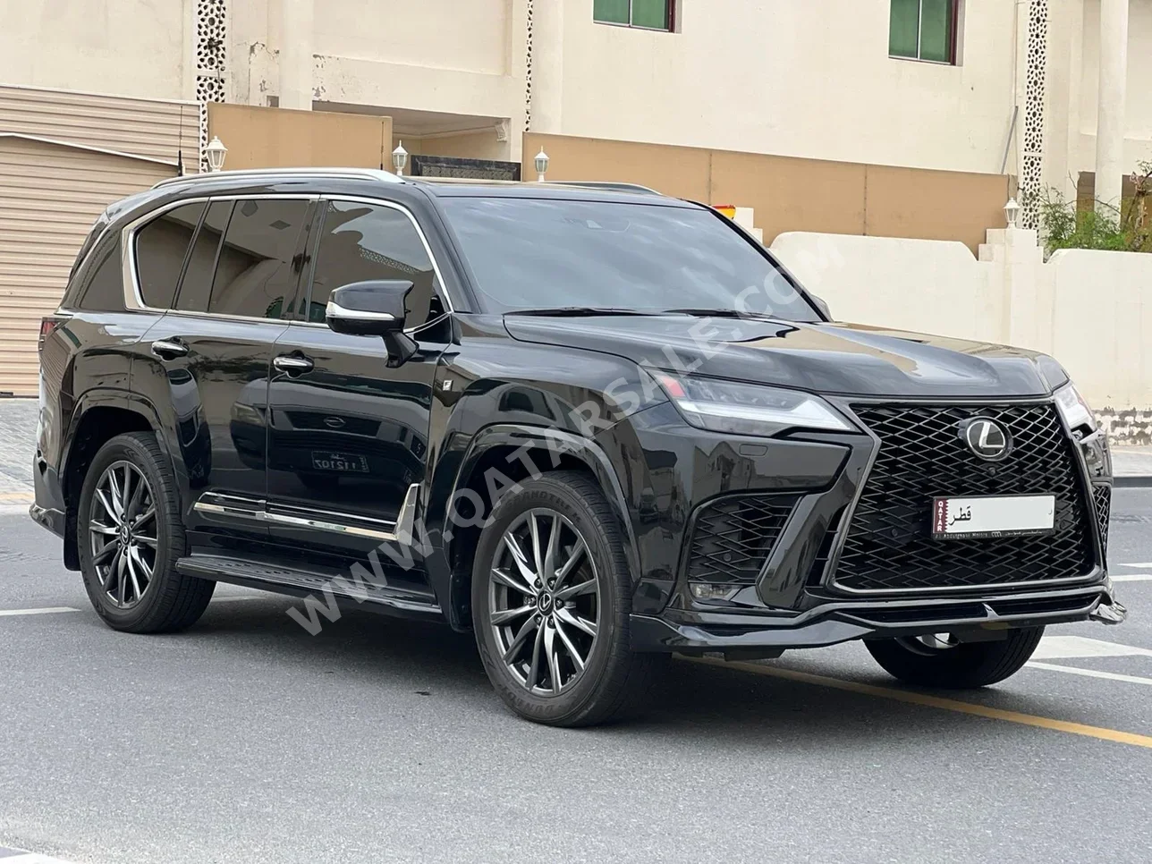 لكزس  ال اكس  600 اف سبورت  2022  اوتوماتيك  82,000 كم  6 سلندر  دفع رباعي  اس يو في  أسود