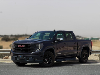 GMC  Sierra  Elevation  2022  Automatic  100,000 Km  8 Cylinder  Four Wheel Drive (4WD)  Pick Up  Black