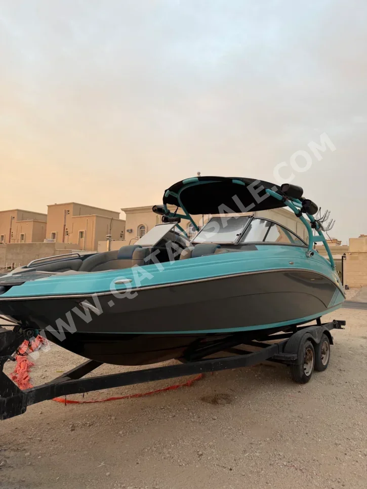 ياماها  2015  أسود  0  نظام صوتي  مع التيدر