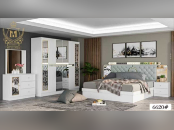 أطقم غرف نوم - قطر ديزاين  - طقم مكون من 4 قطع  - متعدد الألوان