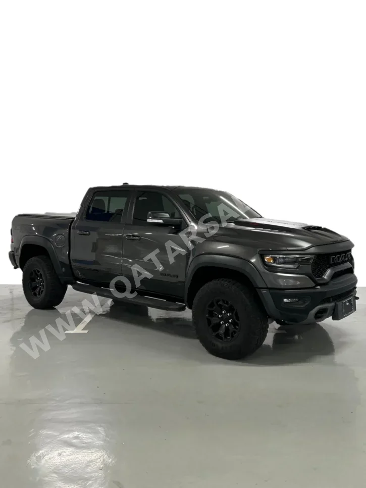 دودج  رام  تي أر إكس  2021  اوتوماتيك  21,000 كم  8 سلندر  دفع رباعي  بيكب  رمادي  تحت الضمان