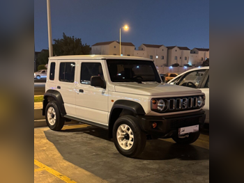 سوزوكي  جمني  جي ال  2024  عادي  10,050 كم  4 سلندر  دفع رباعي  اس يو في  أبيض  تحت الضمان