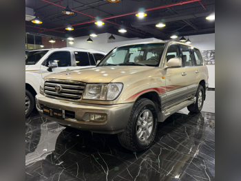 تويوتا  لاند كروزر  جي اكس ار  2003  اوتوماتيك  356,000 كم  6 سلندر  دفع رباعي  اس يو في  ذهبي