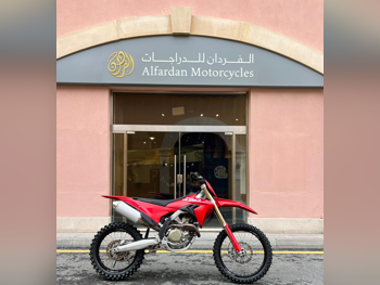 دوكاتي  ديسمو 450 ماكس -  2026 - اللون احمر