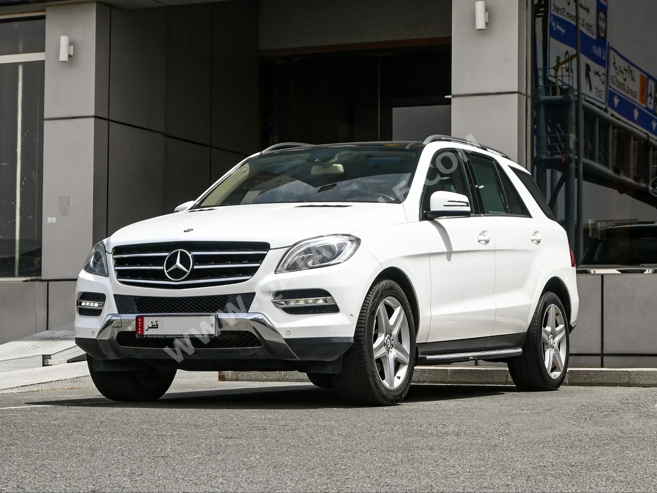 مرسيدس - بنز  ام ال  400  2015  اوتوماتيك  160,000 كم  6 سلندر  دفع كلي مستمر  اس يو في  أبيض