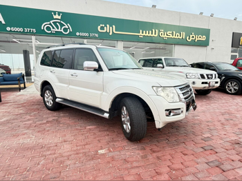 ميتسوبيشي  باجيرو  GLS  2018  اوتوماتيك  176,000 كم  6 سلندر  دفع رباعي  اس يو في  أبيض