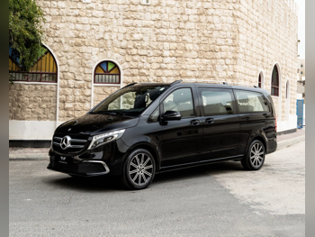 مرسيدس - بنز  في - كلاس  250  2022  اوتوماتيك  27,000 كم  4 سلندر  دفع خلفي  فان \ باص  أسود