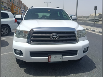 تويوتا  سكويا  اس ار 5  2016  اوتوماتيك  386,000 كم  8 سلندر  دفع رباعي  اس يو في  أبيض