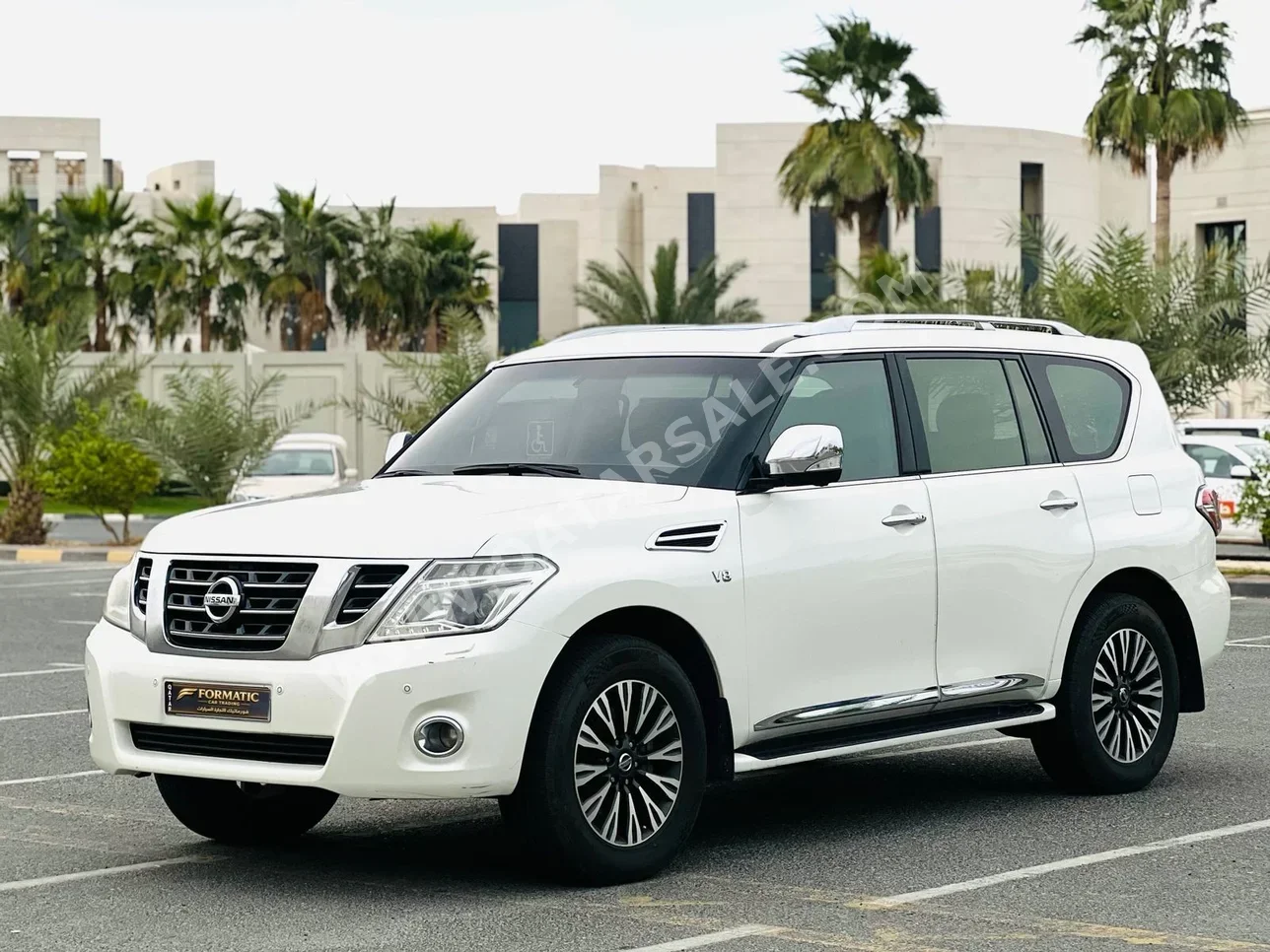 نيسان  باترول  اس اي بلاتينيوم  2015  اوتوماتيك  259,000 كم  8 سلندر  دفع رباعي  اس يو في  أبيض