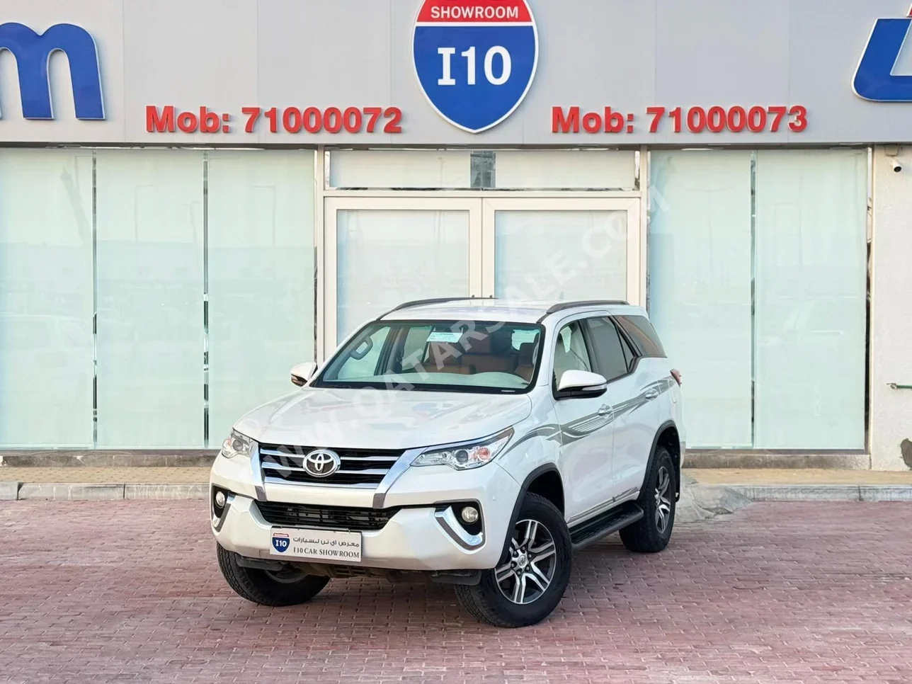تويوتا  فورشنر  2016  اوتوماتيك  80,000 كم  6 سلندر  دفع رباعي  اس يو في  أبيض
