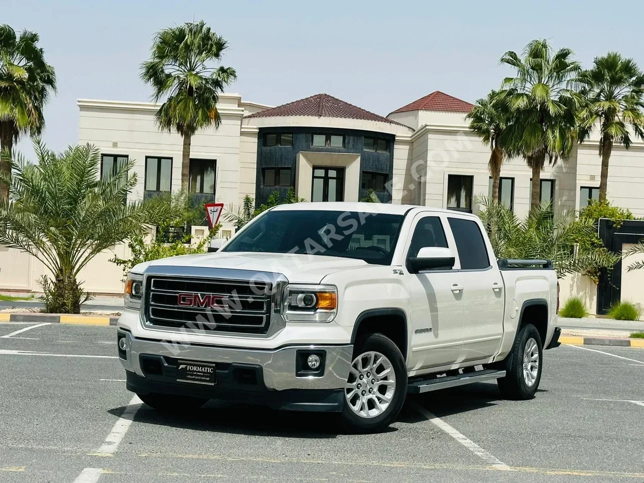 جي ام سي  سييرا  1500  2015  اوتوماتيك  176,000 كم  8 سلندر  دفع رباعي  بيكب  أبيض