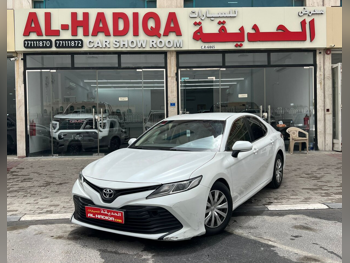Toyota  Camry  LE  2020  Automatic  252,000 Km  4 Cylinder  Front Wheel Drive (FWD)  Sedan  White