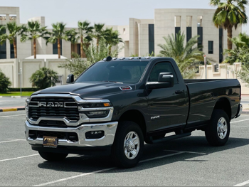 دودج  رام  2500  2025  اوتوماتيك  3,000 كم  8 سلندر  دفع رباعي  بيكب  رمادي  تحت الضمان