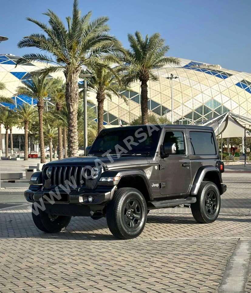 جييب رانجلار سبورت 2020 اوتوماتيك 29,000 كم 6 سلندر دفع رباعي اس يو في رمادي