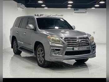 لكزس  ال اكس  570  2009  اوتوماتيك  450,000 كم  8 سلندر  دفع رباعي  اس يو في  فضي