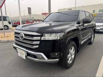 تويوتا  لاند كروزر  جي اكس ار توين توربو  2023  اوتوماتيك  48,000 كم  6 سلندر  دفع رباعي  اس يو في  أسود  تحت الضمان