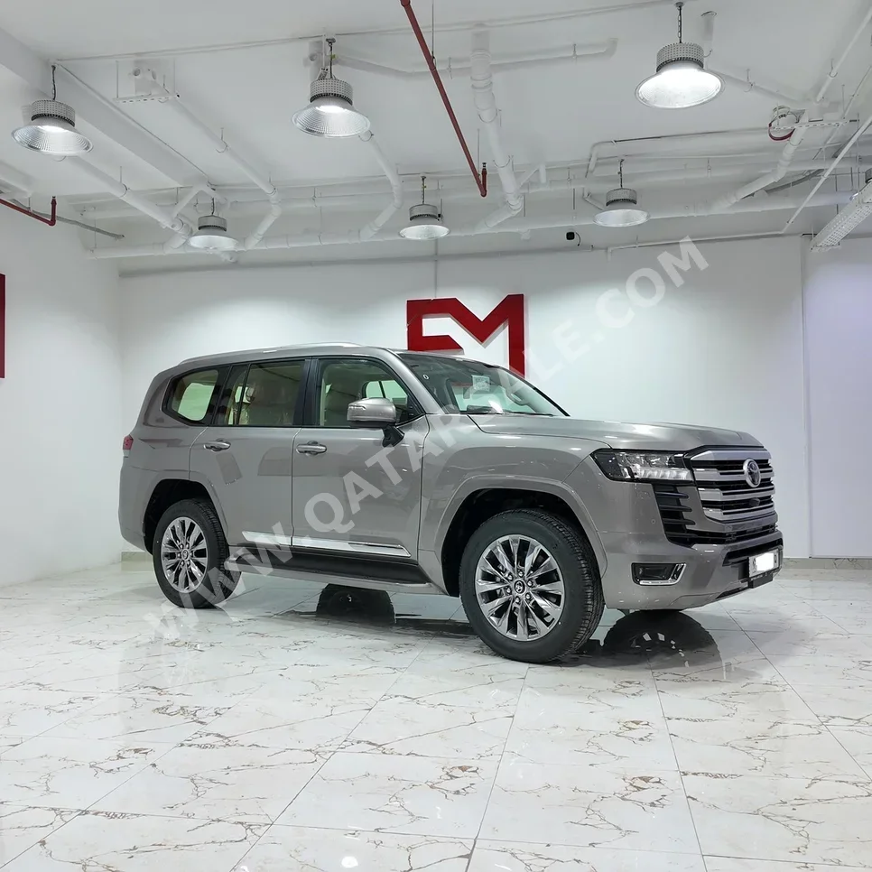 تويوتا  لاند كروزر  جي اكس ار توين توربو  2026  اوتوماتيك  0 كم  6 سلندر  دفع رباعي  اس يو في  برونزي  تحت الضمان